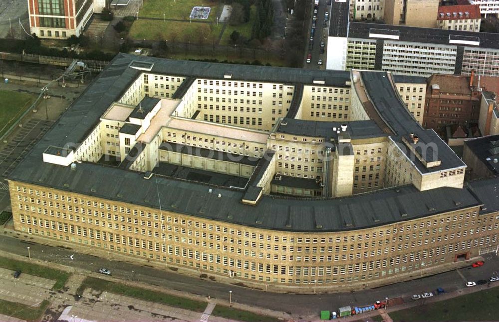 Berlin from the bird's eye view: 12.02.95 ehem. Reichsbankgebäude in Berlin-Mitte heute Außenministerium