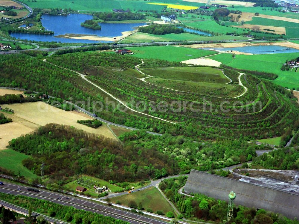 Aerial photograph Moers - Former mining heap dump Pattberg the colliery in Moers Repelen in North Rhine-Westphalia