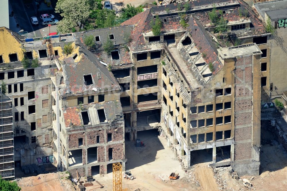 Aerial photograph Leipzig - Gutted buildings on the area of a former printing plant in Leipzig in the state Saxony. The old buildings are part of a housing project