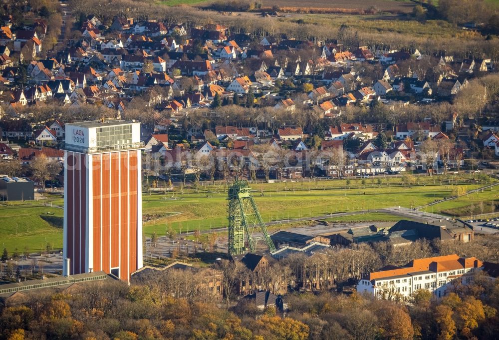 Kamp-Lintfort from above - Former conveyors and mining pits at the headframe Zeche Friedrich Heinrich Schacht with a park and the Landesgartenschau Kamp-Linfort 2020 in Kamp-Lintfort in the state North Rhine-Westphalia