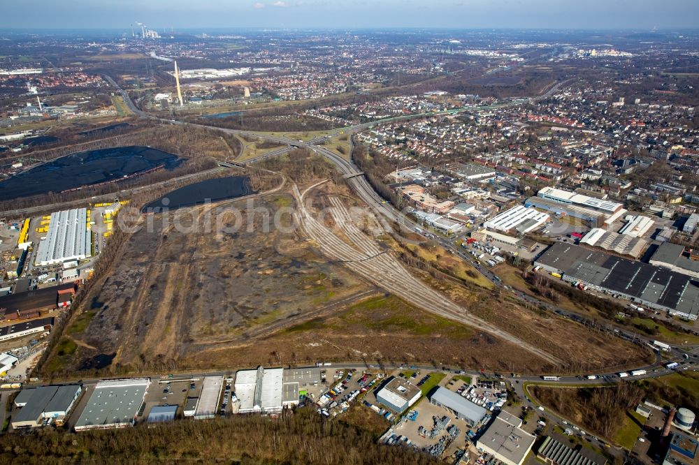 Aerial image Essen - Former coal fallow between the federal highway B224 and the motorway A42 in Essen in North Rhine-Westphalia