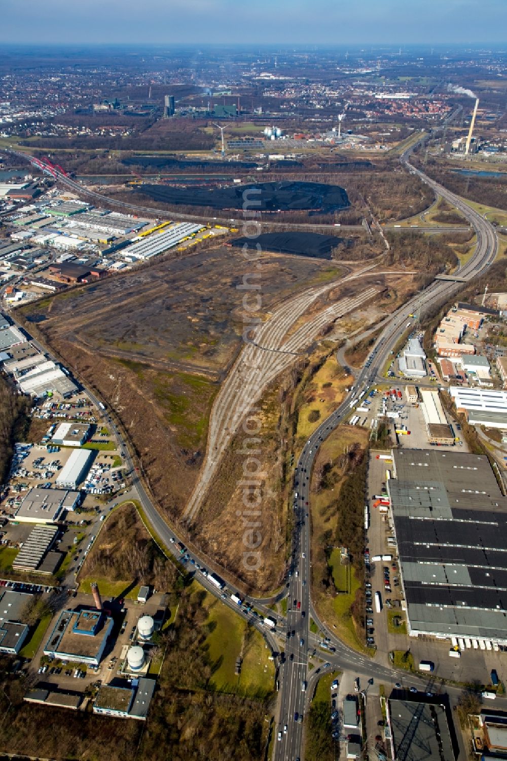 Essen from the bird's eye view: Former coal fallow between the federal highway B224 and the motorway A42 in Essen in North Rhine-Westphalia