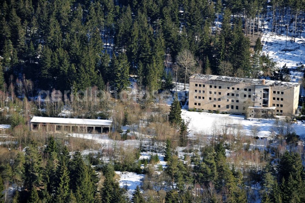 Stara Voda / Altwasser from the bird's eye view: Ruins of former accommodation of the Czechoslovak Army border troops on the Dylen mountain in the community Stara Voda of the region Karlovarsky Kraj in Czech Republic at the border to the german state Bavaria