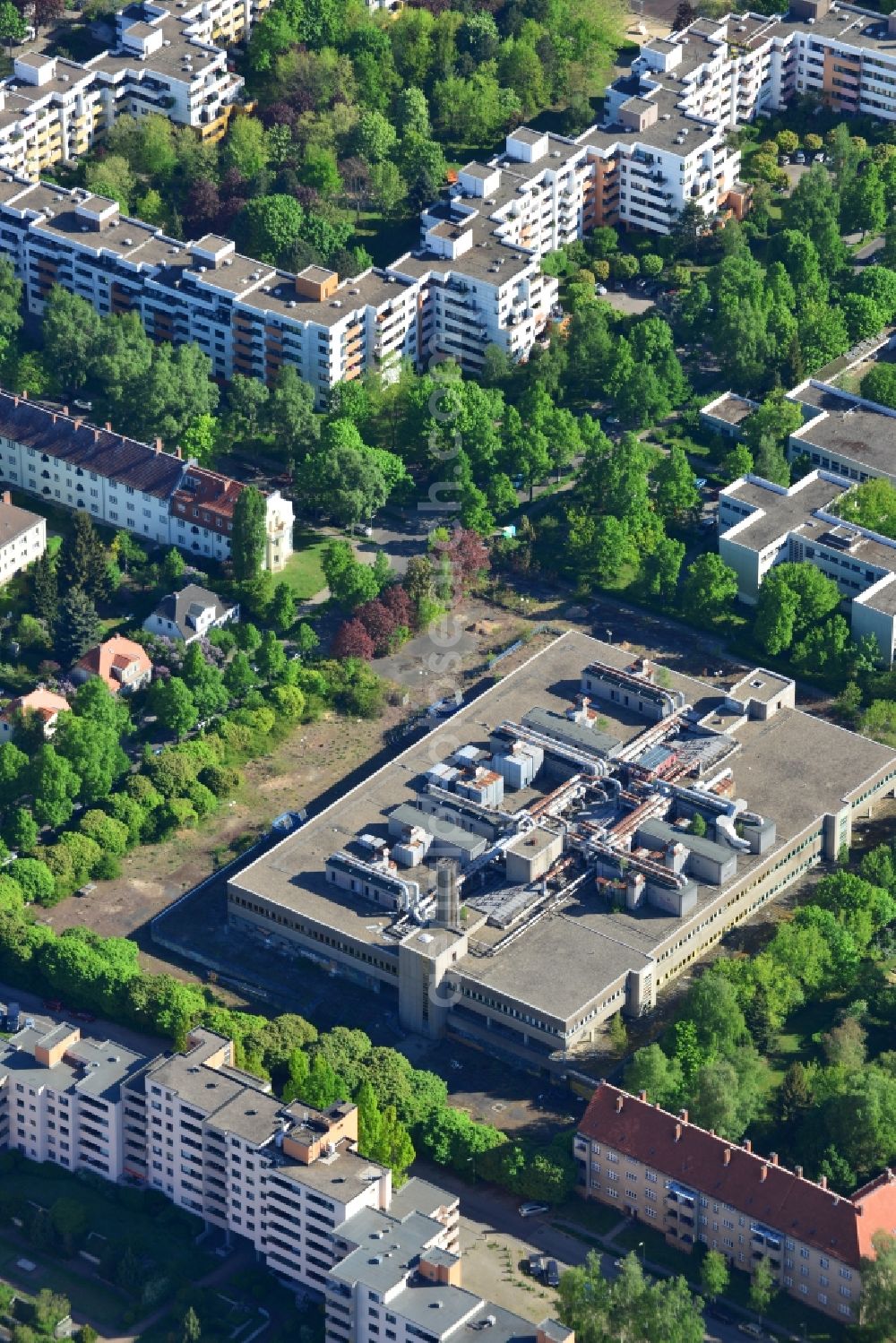 Berlin from above - Demolition site of the former school building Broendby-Oberschule in of Dessauerstrasse in the district Lankwitz in Berlin, Germany