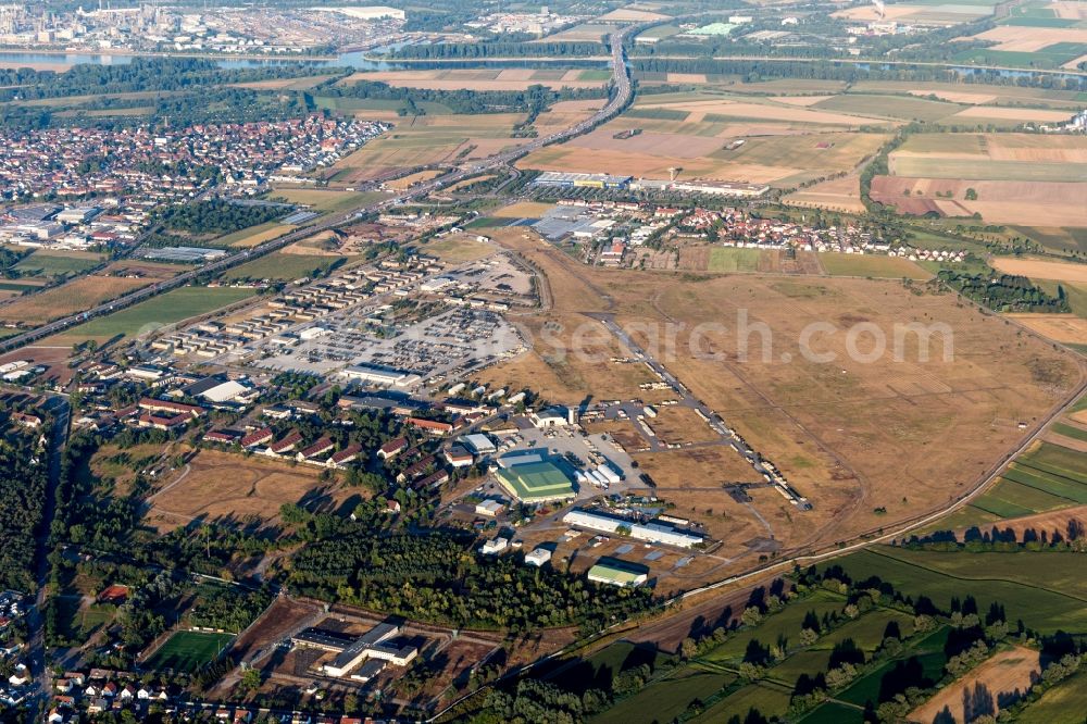 Aerial photograph Lampertheim - Runway with tarmac terrain of former US-military airfield Coleman in the district Sandhofen in Mannheim in the state Baden-Wurttemberg, Germany