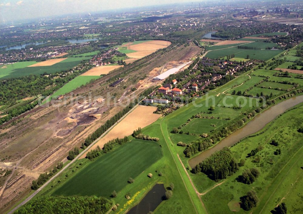 Aerial image Duisburg - View of the former railway station Hohenbudberg in Duisburg in the state North Rhine-Westphalia