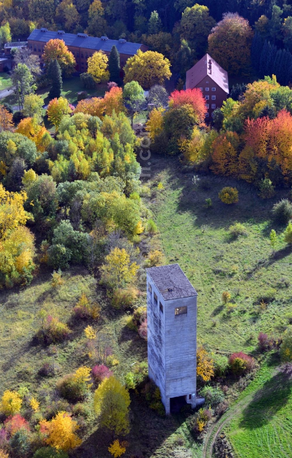 Aerial photograph Groß Dühren - View onto the former arch-bunker of the abandoned iron ore mine Grube Fortuna in the near of Groß Dühren in the state Lower Saxony