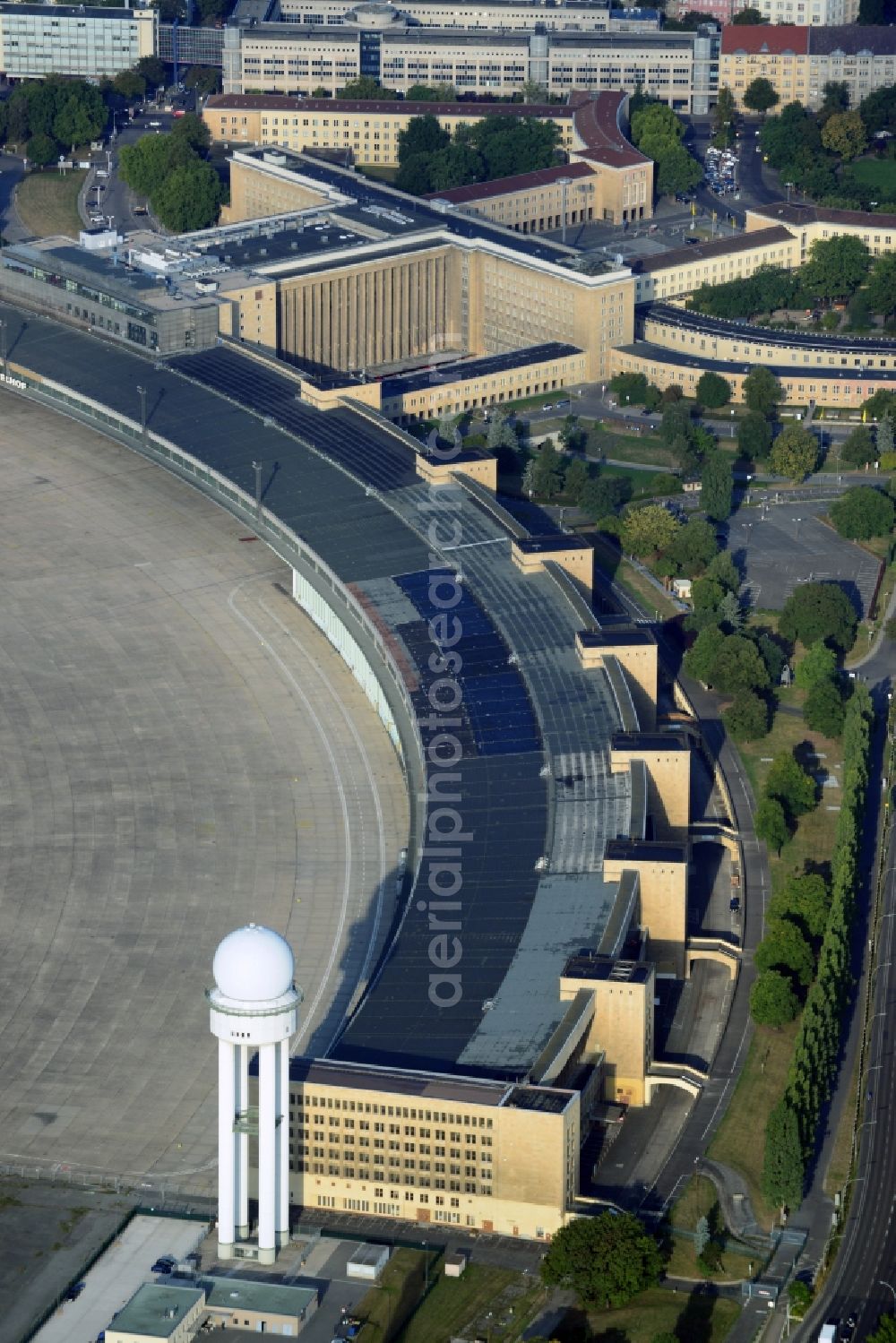 Aerial photograph Berlin - View of the former Berlin Tempelhof Airport