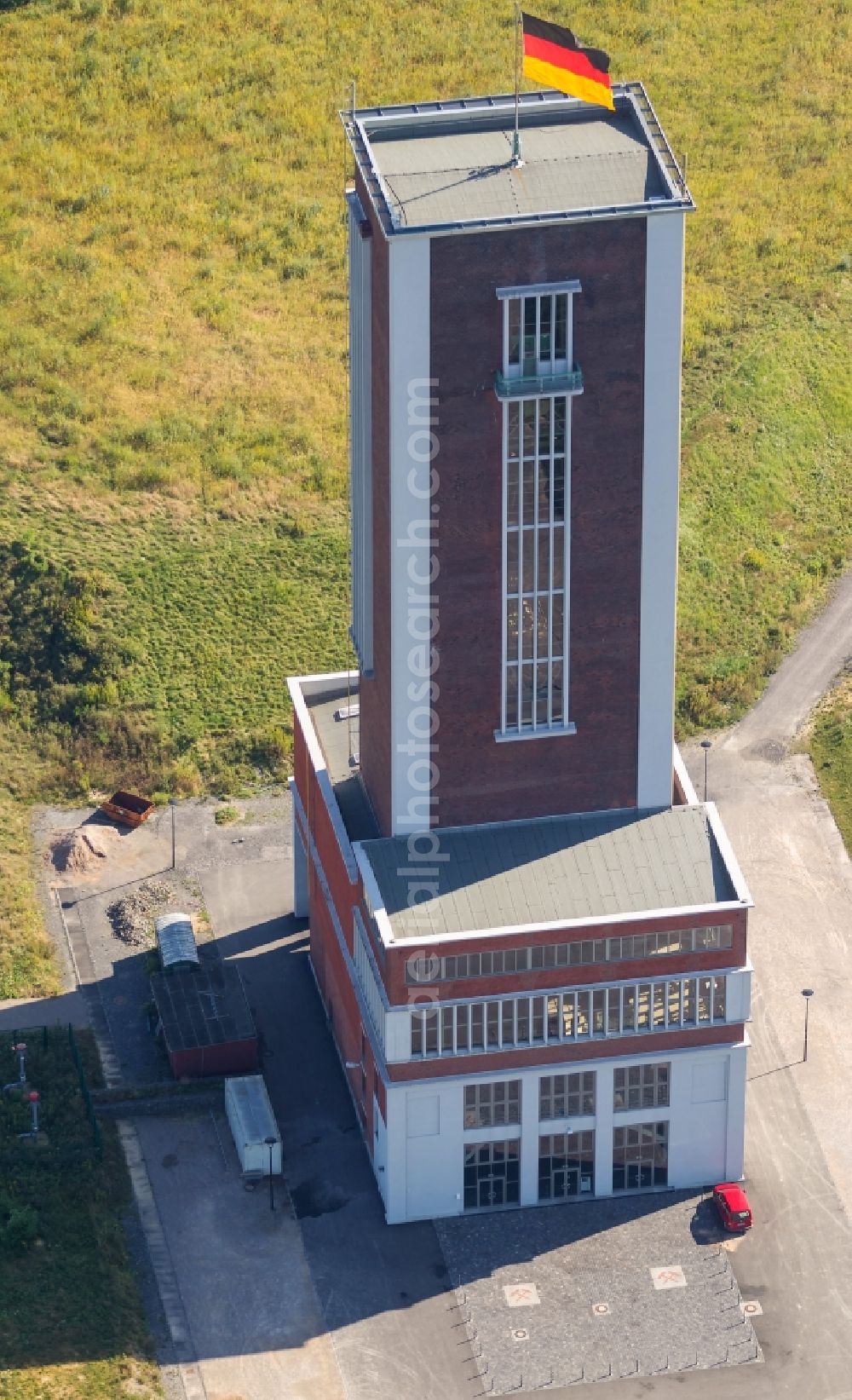 Bönen from the bird's eye view: Former winding tower of the Zeche Königsborn the shaft 4 at Bönen in the Ruhr area in North Rhine-Westphalia