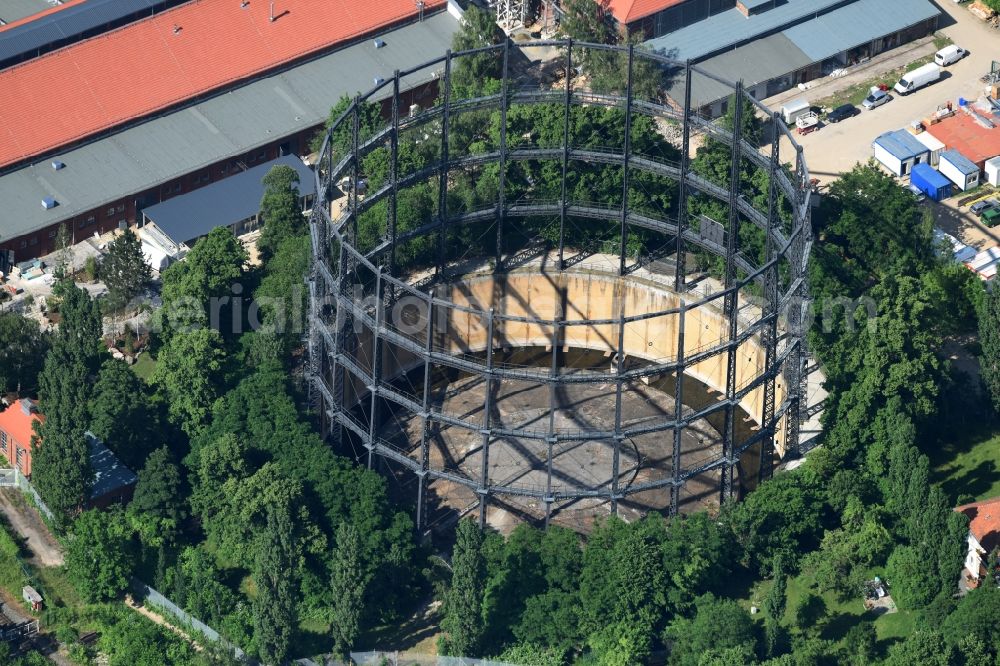 Aerial photograph Berlin - View of a former gasometer on the closed down GASAG area at the Lankwitzer Street in Berlin-Mariendorf