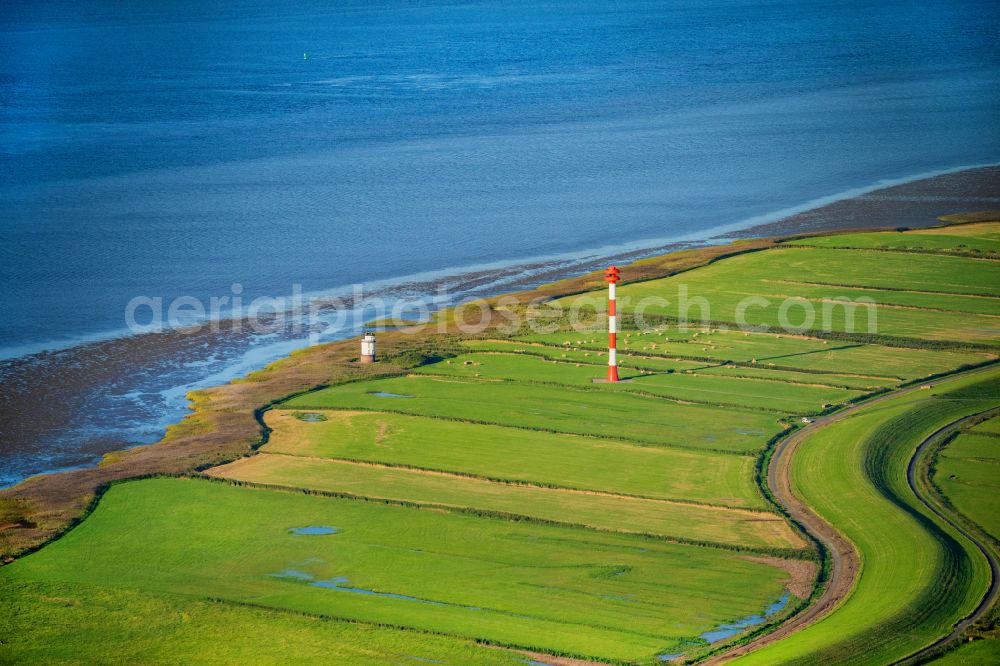 Balje from the bird's eye view: Former lighthouse and new Oberfeuer maritime sign on the Elbe in Balje in the state Lower Saxony, Germany