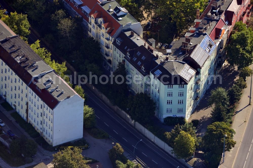 Aerial image Berlin - View of the former location of the gable wall tableau Nicaraguan Village - Monimbo 1978 at Monimbo Platz in Berlin - Lichtenberg. The artwork by artist Manuel Garcia Moia at Skandinavische Strasse was one of the largest of its kind and a landmark of the district. In the summer of 2013 the mural had to be removed from the facade for savety reasons because passersby and cars were hit by crumbling plaster falling down