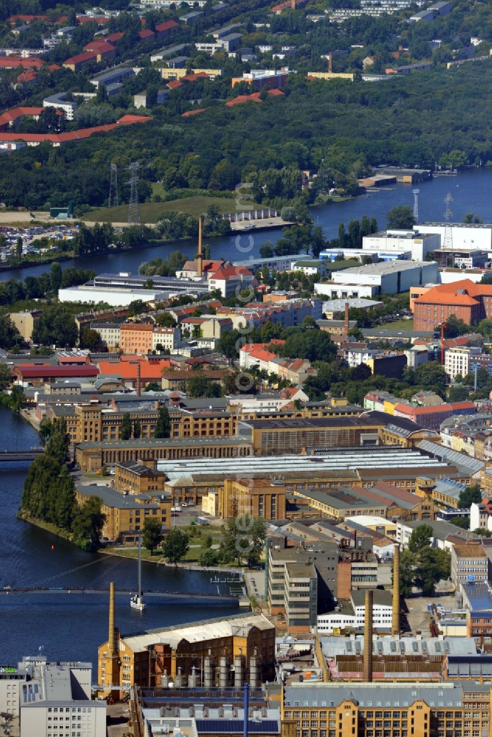 Aerial image Berlin - Former Industrieglände with the building of the Academy of Technology and Economics, the workshops of Stephanus- Werkstätten and the Stabilke on the banks of the River Spree in Berlin Schoeneweide