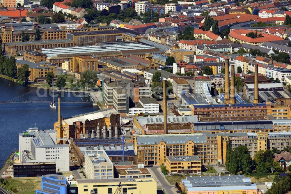 Aerial photograph Berlin - Former Industrieglände with the building of the Academy of Technology and Economics, the workshops of Stephanus- Werkstätten and the Stabilke on the banks of the River Spree in Berlin Schoeneweide