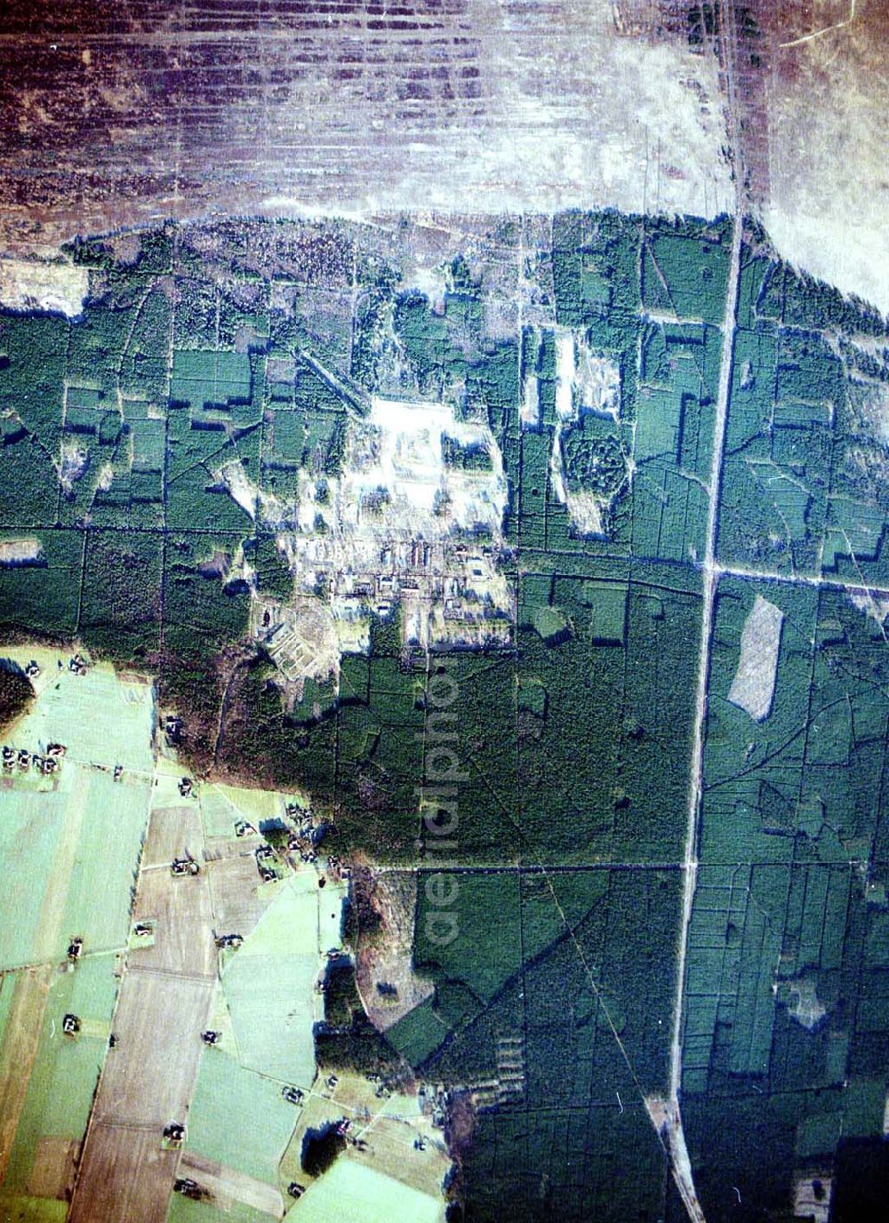 Drachhausen from above - Ehemaliges Kasernengelände bei Drachhausen in Brandenburg. Renaturierungsfläche der Brandenburgischen Boden GmbH.