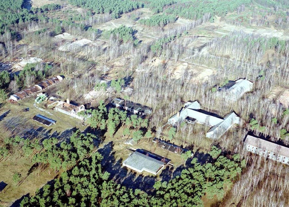 Aerial photograph Drachhausen / Brandenburg - Ehemaliges Kasernengelände bei Drachhausen in Brandenburg. Renaturierungsfläche der Brandenburgischen Boden GmbH.