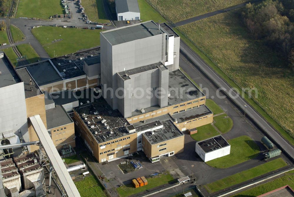 Aerial image Hamm - Ehemaliges Kernkraftwerk KKW / AKW THTR-300 am Kraftwerk / Kohlekraftwerk Westfalen im Stadtteil Hamm-Uentrop in Nordrhein-Westfalen NRW. Former nuclear power station NPS / atomic plant THTR-300 at the powerhouse / coal power station in the district Hamm-Uentrop in North Rhine-Westphalia.