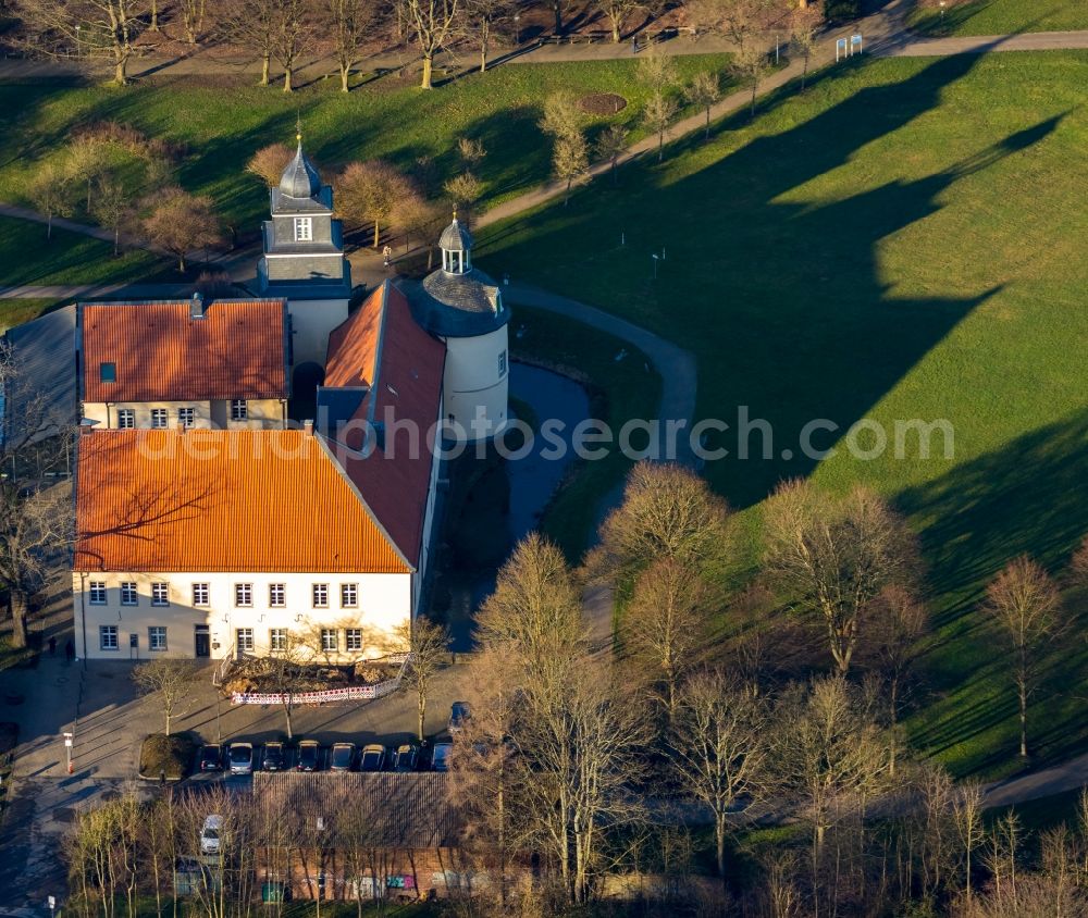 Schwelm from the bird's eye view: The former manor house Martfeld with park and circular walk near Schwelm in the state of North Rhine-Westphalia