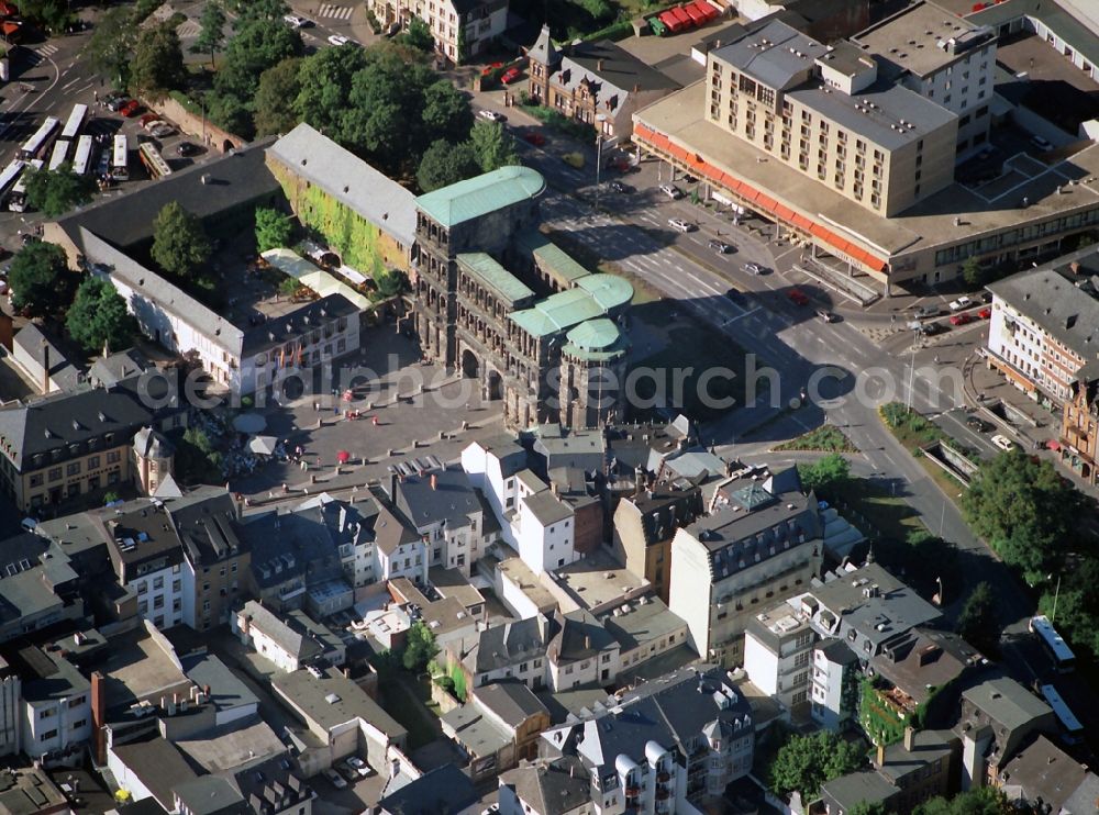 Aerial photograph Trier - Former Roman Porta Nigra - the city's landmarks in Trier in Rhineland-Palatinate