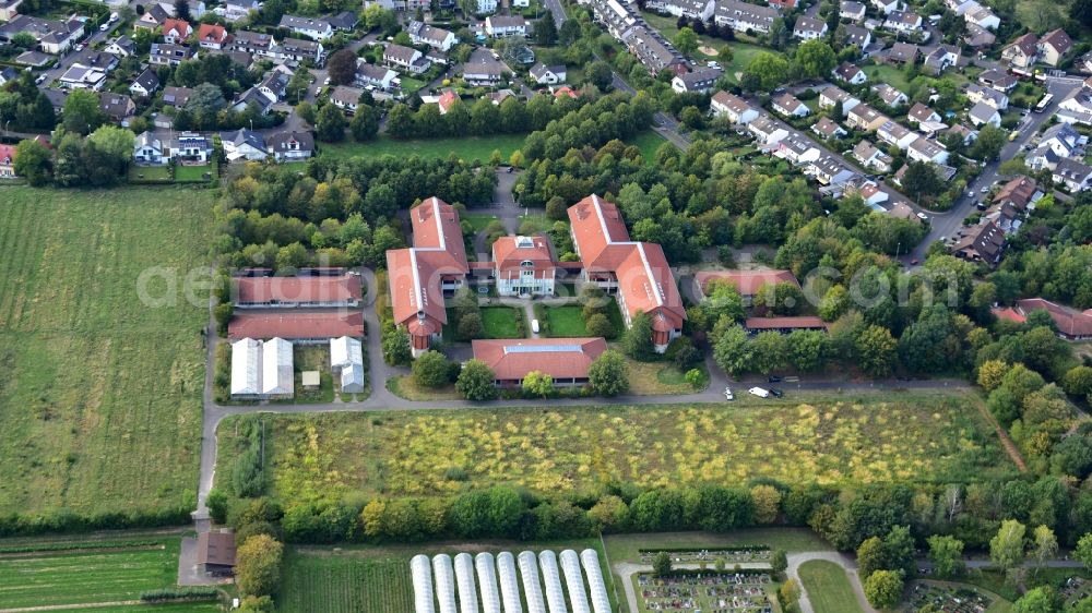 Bonn from the bird's eye view: Former administrative building of the North Rhine-Westphalia Chamber of Agriculture in Bonn in the state North Rhine-Westphalia, Germany. The building is to be given a new use