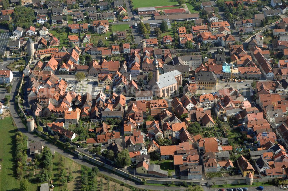 Aerial image EIBELSTADT - Blick über Eibelstadt mit der Stadtmauer, Pfarrkirche St. Nikolaus und dem Rathaus. Eibelstadt ist eine Stadt im unterfränkischen Landkreis Würzburg und Sitz der Verwaltungsgemeinschaft Eibelstadt. Kontakt: Stadt Eibelstadt, Marktplatz 2, 97246 Eibelstadt, Tel. +49 (0)93 03 90 61 0, Fax: +49 (0)93 03 84 83, e-mail: info@eibelstadt.de