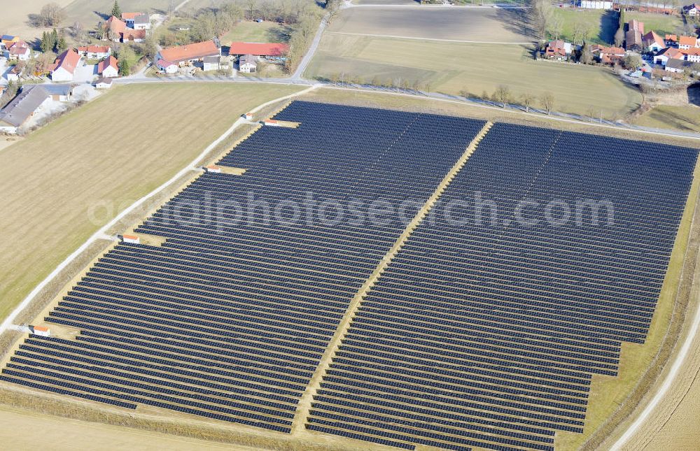 Aerial photograph Maisach - Ein Solarpark an der Mammendorfer Straße bei Maisach-Malching im Landkreis Fürstenfeldbruck. Gebaut wurde der Park von der Phoenix Solar AG und wird von den Stadtwerken Fürstenfeldbruck genutzt. A solar farm at the Mammendorfer Strasse near by Maisach-Malching in the administrative district Fuerstenbruck.