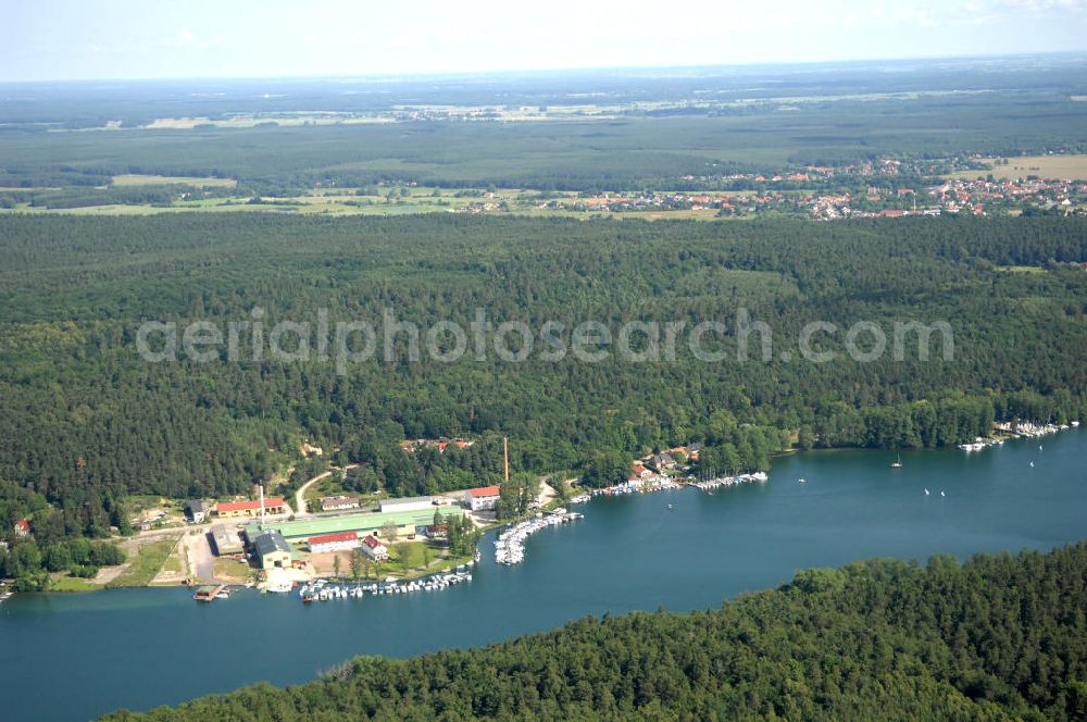 Aerial image Elsenau - Ein Teil des Biosphärenreservat Schorfheide-Chorin in Brandenburg mit Blick auf die Marina Elsenau am Werbellinsee und der Stadt Joachimsthal. View onto the Schorfheide-Chorin biosphere reserve at the lake Werbellinsee in Brandenburg / BB.