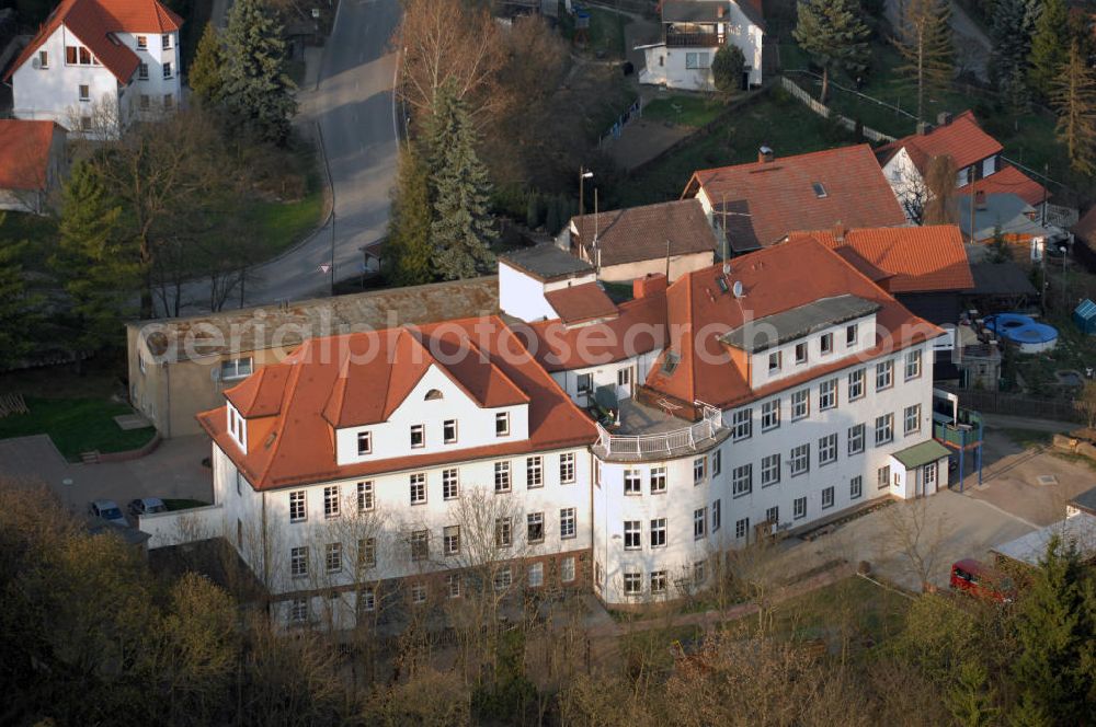 SANGERHAUSEN from the bird's eye view: Blick auf ein Wohnhaus an der Bottchenbachstraße im Ortsteil Wippra von Sangerhausen. Sangerhausen ist eine Stadt im deutschen Bundesland Sachsen-Anhalt. Sie liegt im Südwesten des Bundeslandes an der Grenze zu Thüringen und ist die Kreisstadt des Landkreises Mansfeld-Südharz.Wippra ist ein Stadtteil der Stadt Sangerhausen. Wippra war bis zur Eingemeindung nach Sangerhausen am 1. Januar 2008 eine selbstständige Gemeinde