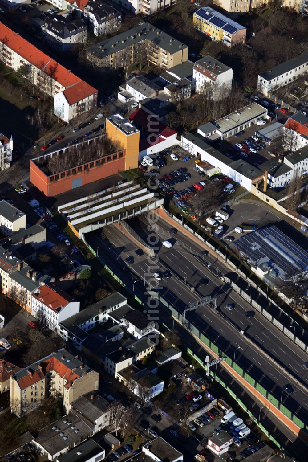 Berlin Neukölln from the bird's eye view: Entrance to the tunnel of the highway - A100 city motorway / E36 to Buschkrugallee in Berlin Neukoelln