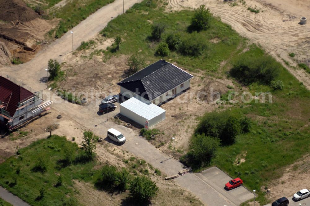 Magdeburg from above - Blick auf das Einfamilien- Wohnneubaugebiet Am Birnengarten in Magdeburg-Ottersleben, mit Planfläche, auf der weitere Einfamilienhäuser entstehen. Kontakt: MAWOG Grundstücks GmbH, Am Birnengarten 19 c, 39116 Magdeburg, Tel. +49 (0)391 611653-0, Fax +49 (0)391 611653-26, email: Info@am-birnengarten.de