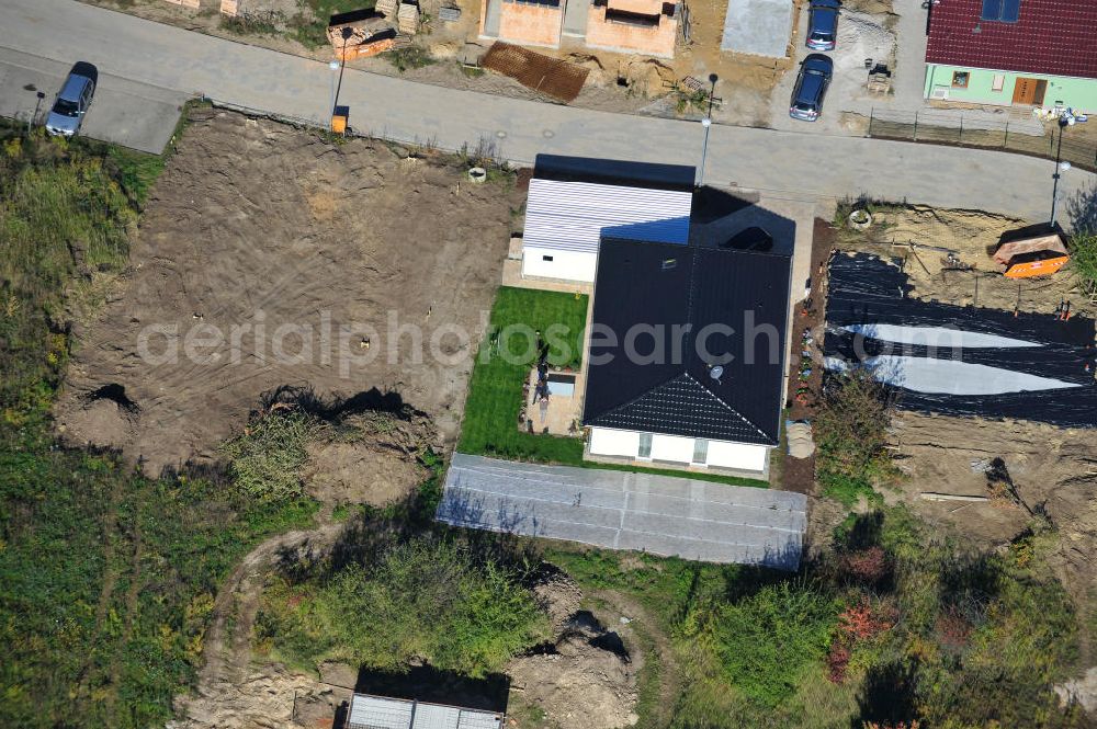 Aerial photograph Magedeburg - Blick auf das neue Einfamilien- Wohnneubaugebiet Am Birnengarten in Magdeburg-Ottersleben.