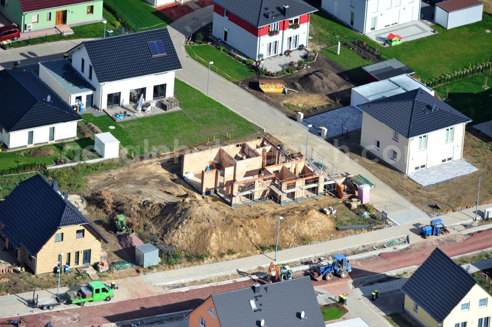 Magdeburg from above - Blick auf das Einfamilien- Wohnneubaugebiet Am Birnengarten in Magdeburg-Ottersleben, mit Planfläche, auf der weitere Einfamilienhäuser entstehen. Kontakt: MAWOG Grundstücks GmbH