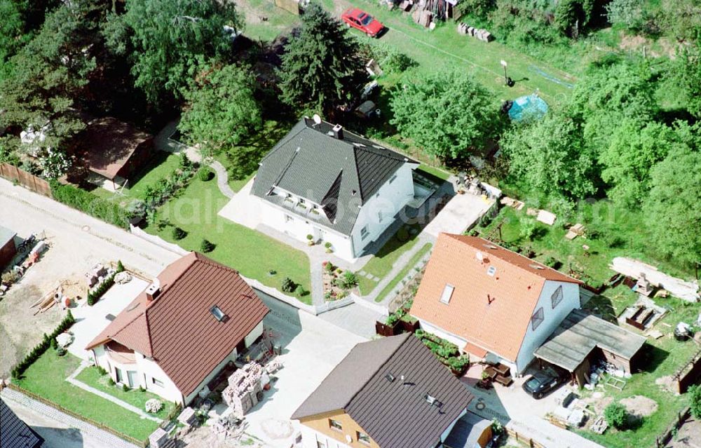 Aerial photograph Mahlow / Brandenburg - Einfamilienhaus der Fam. Wartig in Mahlow / Brandenburg