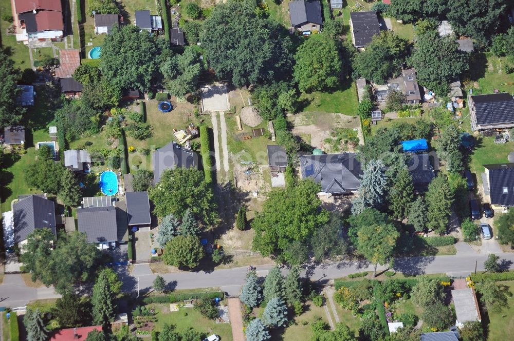 Aerial photograph Vogelsdorf - Single-family and small residential garden Fredersdorf Bird village in Brandenburg