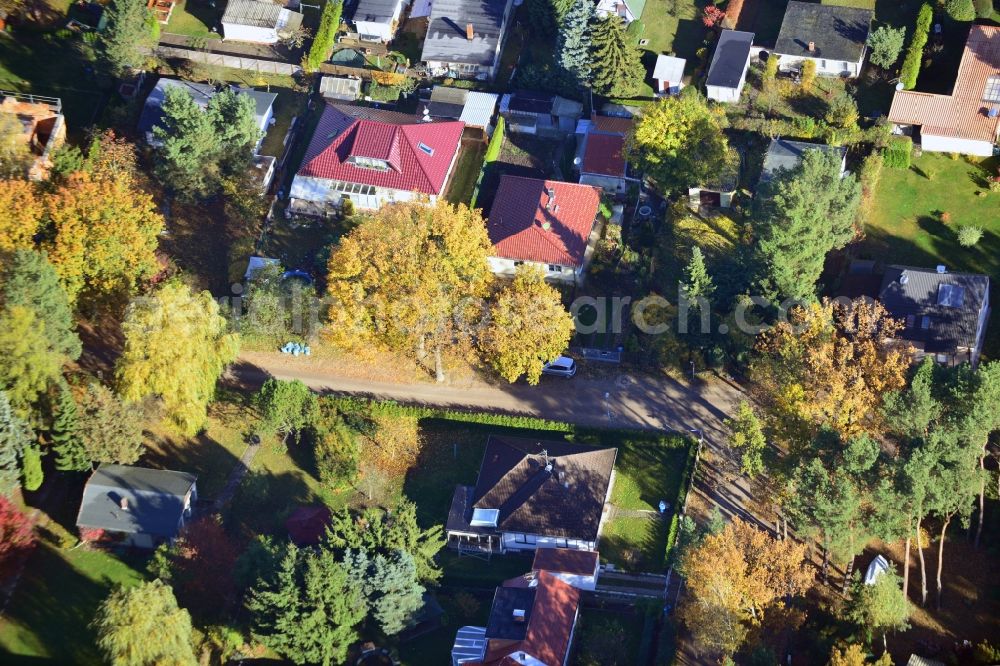 Vogelsdorf from above - Single-family and small residential garden Fredersdorf Bird village in Brandenburg