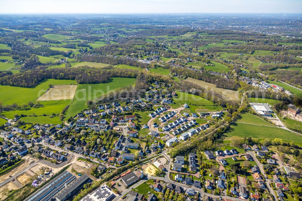 Aerial image Sprockhövel - Construction site for the new construction of a detached house in a family house - settlement Im Riepelsiepen on Steinegge in Sprockhoevel in the state North Rhine-Westphalia, Germany