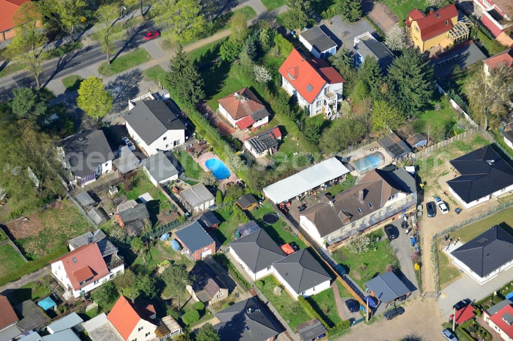 Aerial photograph Falkensee - House - residential settlement in the Nauener Street at Falkensee in Brandenburg