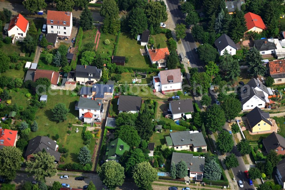 Berlin Mahlsdorf from the bird's eye view: Single Family - Residential building in Berlin - Mahlsdorf