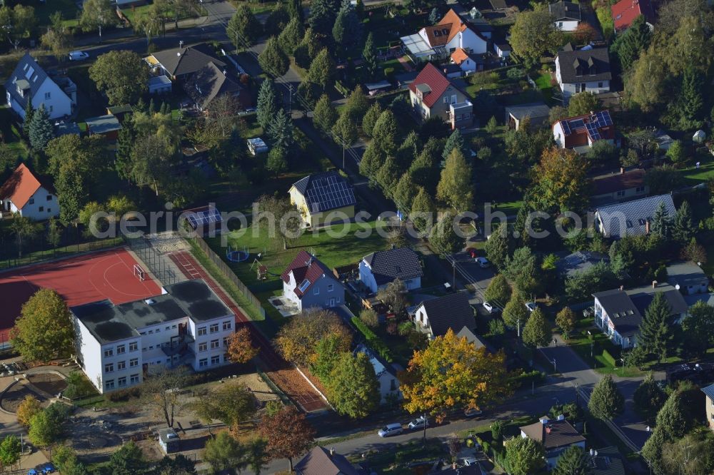 Aerial image Berlin - Single family house residential area at the Bergedorfer road in 12621 BERLIN Kaulsdorf south