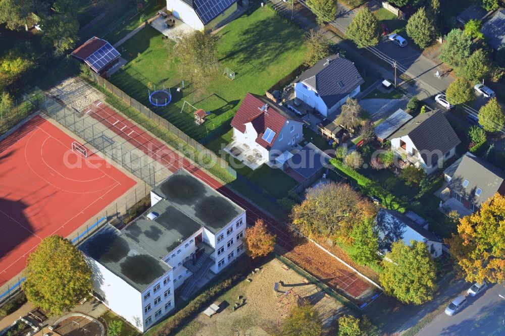 Aerial photograph Berlin - Single family house residential area at the Bergedorfer road in 12621 BERLIN Kaulsdorf south