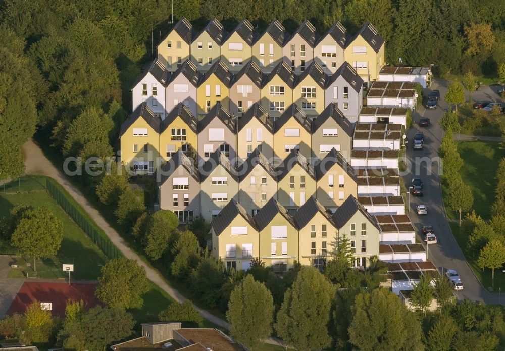 Aerial photograph Gelsenkirchen - Structures in a residential area with new houses in Gelsenkirchen in North Rhine-Westphalia