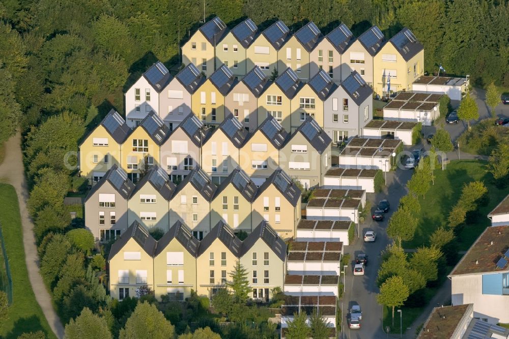 Gelsenkirchen from above - Structures in a residential area with new houses in Gelsenkirchen in North Rhine-Westphalia