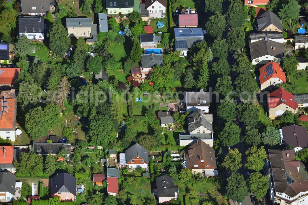 Aerial image Berlin Mahlsdorf - Single house - residential area on the Seestrasse in Berlin - Mahlsdorf-South