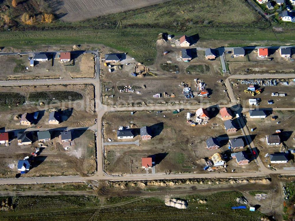 Hoppegarten / Brandenburg from above - Einfamilienhausneubau nördlich der S-Bahnlinie am Gewerbegebiet Hoppegarten / BRB / Birkenstein