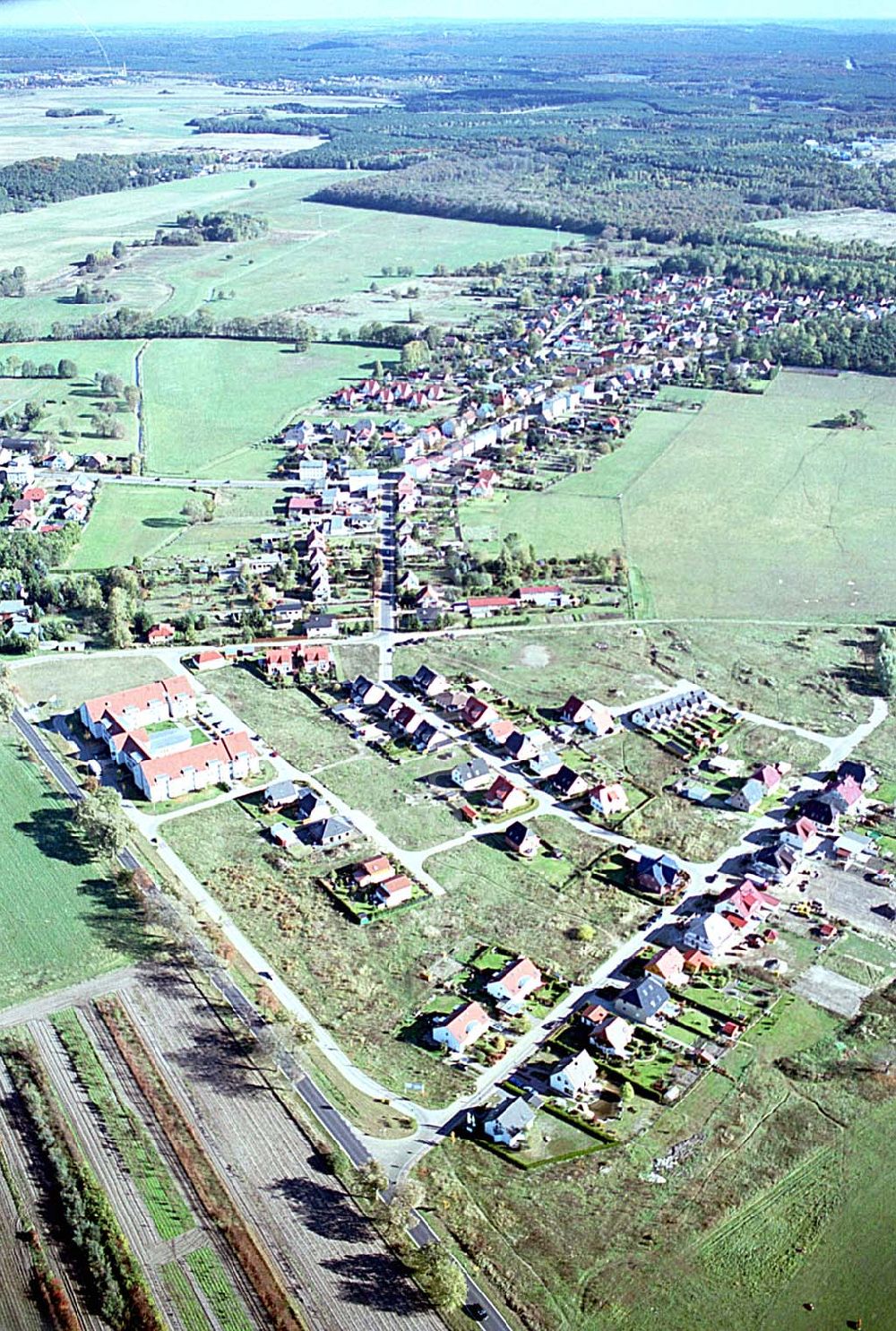 Eberswalde-Lichterfelde / Brandenburg from above - Einfamilienhausneubausiedlung an der Messingwerkstraße im Stadtteil Lichterfelde von Eberswalde in Brandenburg.