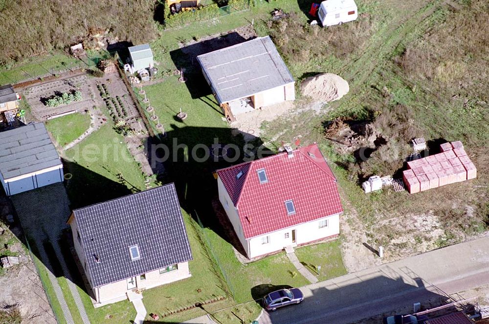 Aerial photograph Eberswalde-Lichterfelde / Brandenburg - Einfamilienhausneubausiedlung im Stadtteil Lichterfelde von Eberswalde in Brandenburg. (Objekt 36617 in der Wagnerstraße / Ecke Bachstraße)