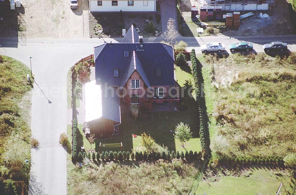 Aerial photograph Eberswalde-Lichterfelde / Brandenburg - Einfamilienhausneubausiedlung im Stadtteil Lichterfelde von Eberswalde in Brandenburg. (Objekt 36633 in der Haydenstraße / Ecke Wagnerstraße)