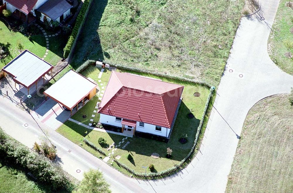 Aerial photograph Eberswalde-Lichterfelde / Brandenburg - Einfamilienhausneubausiedlung im Stadtteil Lichterfelde von Eberswalde in Brandenburg. (Objekt 36649 in der Mozartstraße / Ecke Händelstraße)