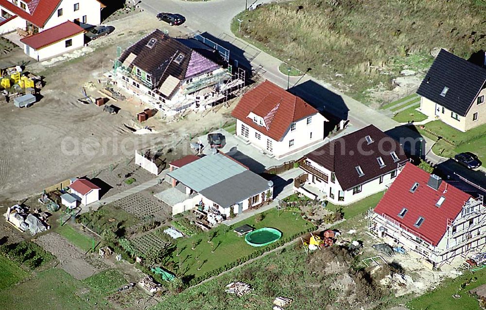 Eberswalde-Lichterfelde / Brandenburg from the bird's eye view: 24.10.2003 Einfamilienhausneubausiedlung im Stadtteil Lichterfelde von Eberswalde in Brandenburg (Objekt 36827 in der Wagnerstraße)