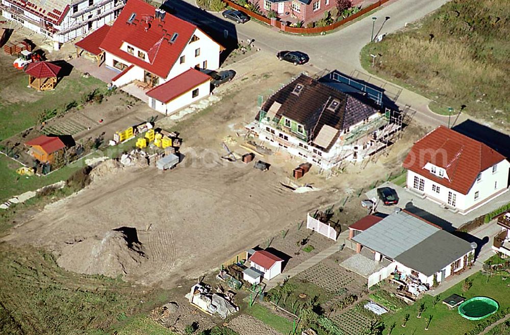 Eberswalde-Lichterfelde / Brandenburg from above - 24.10.2003 Einfamilienhausneubausiedlung im Stadtteil Lichterfelde von Eberswalde in Brandenburg (Objekt 36826 in der Wagnerstraße / Ecke Haydenstraße)